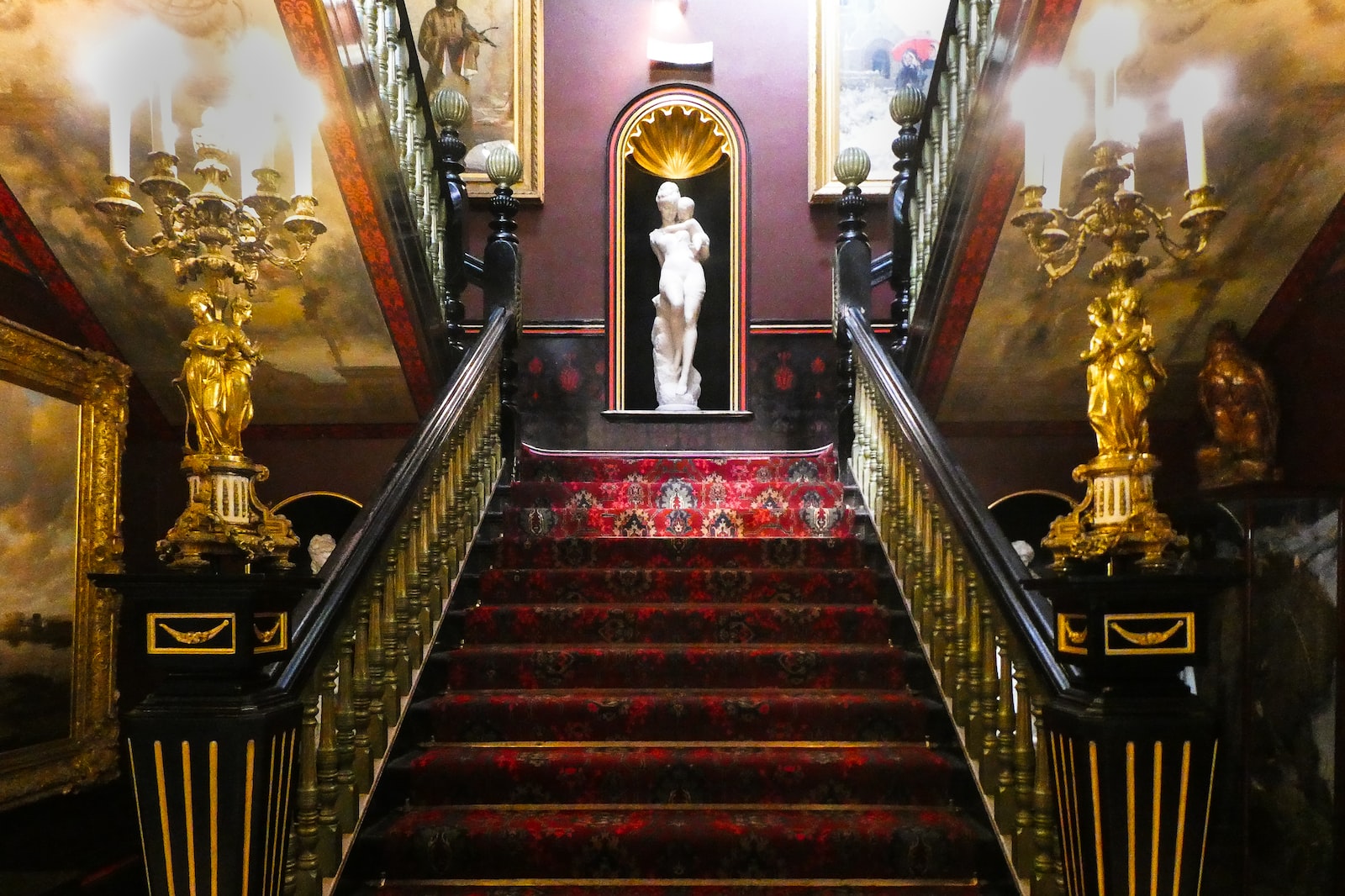 Photo by Nick Fewings brown and white wooden staircase